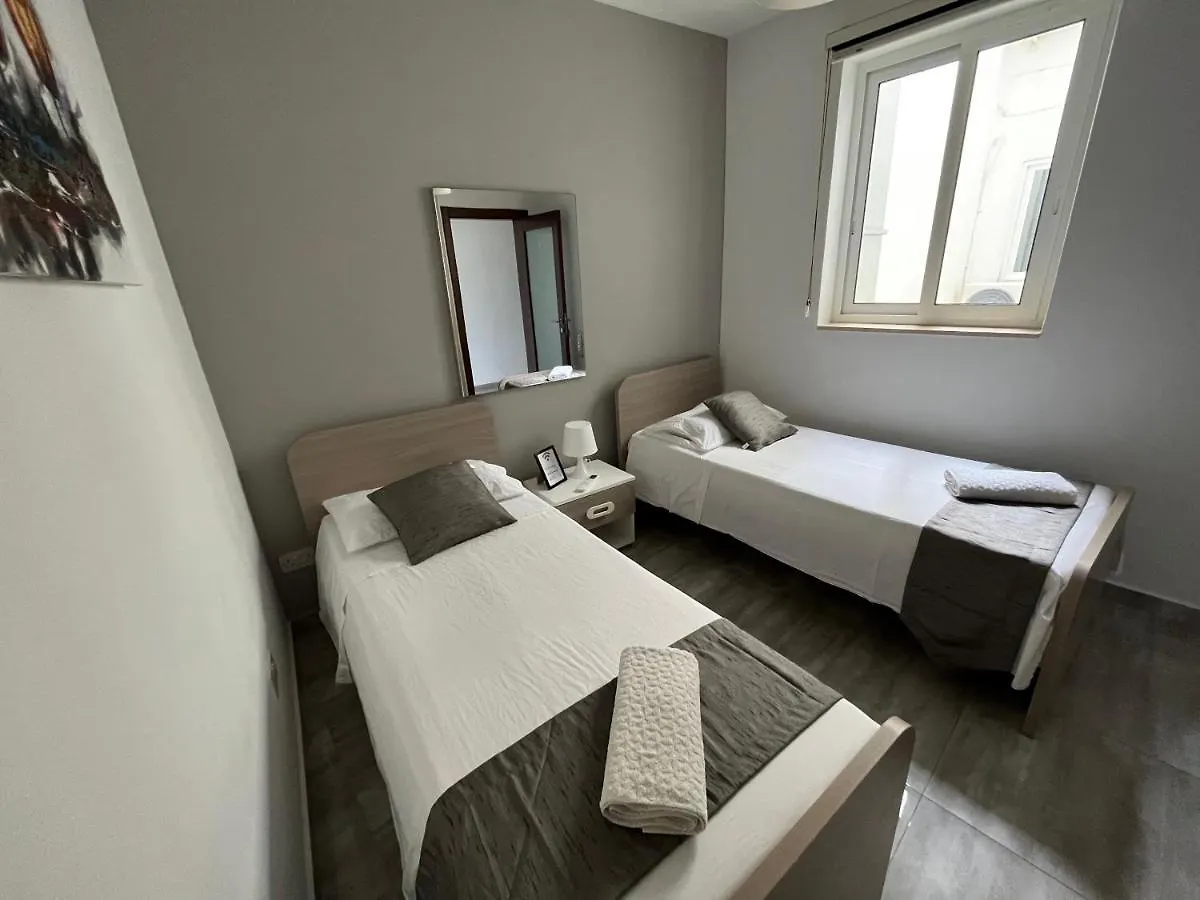 F8 Modern And Bright Apartment In Malta Msida 0*,