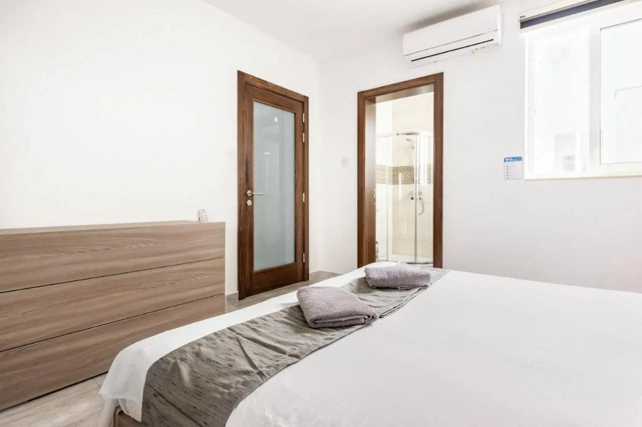 F8 Modern And Bright Apartment In Malta Msida